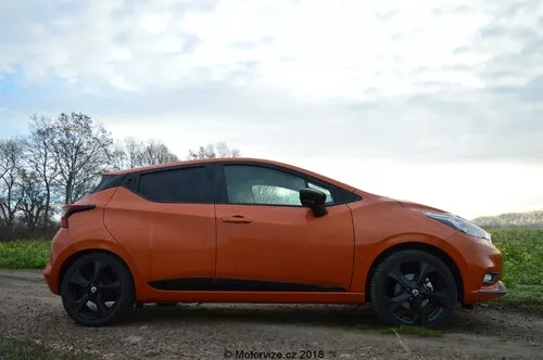 Nissan Micra: Eksterijer - Pogled sa strane - Strana vozača